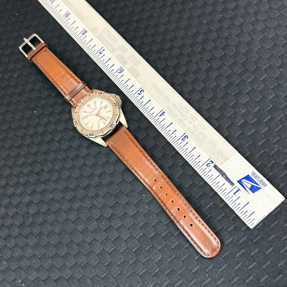 Brooks Brothers Mens Watch BB3031 White Dial Brown Leather Band Swiss Movement‎